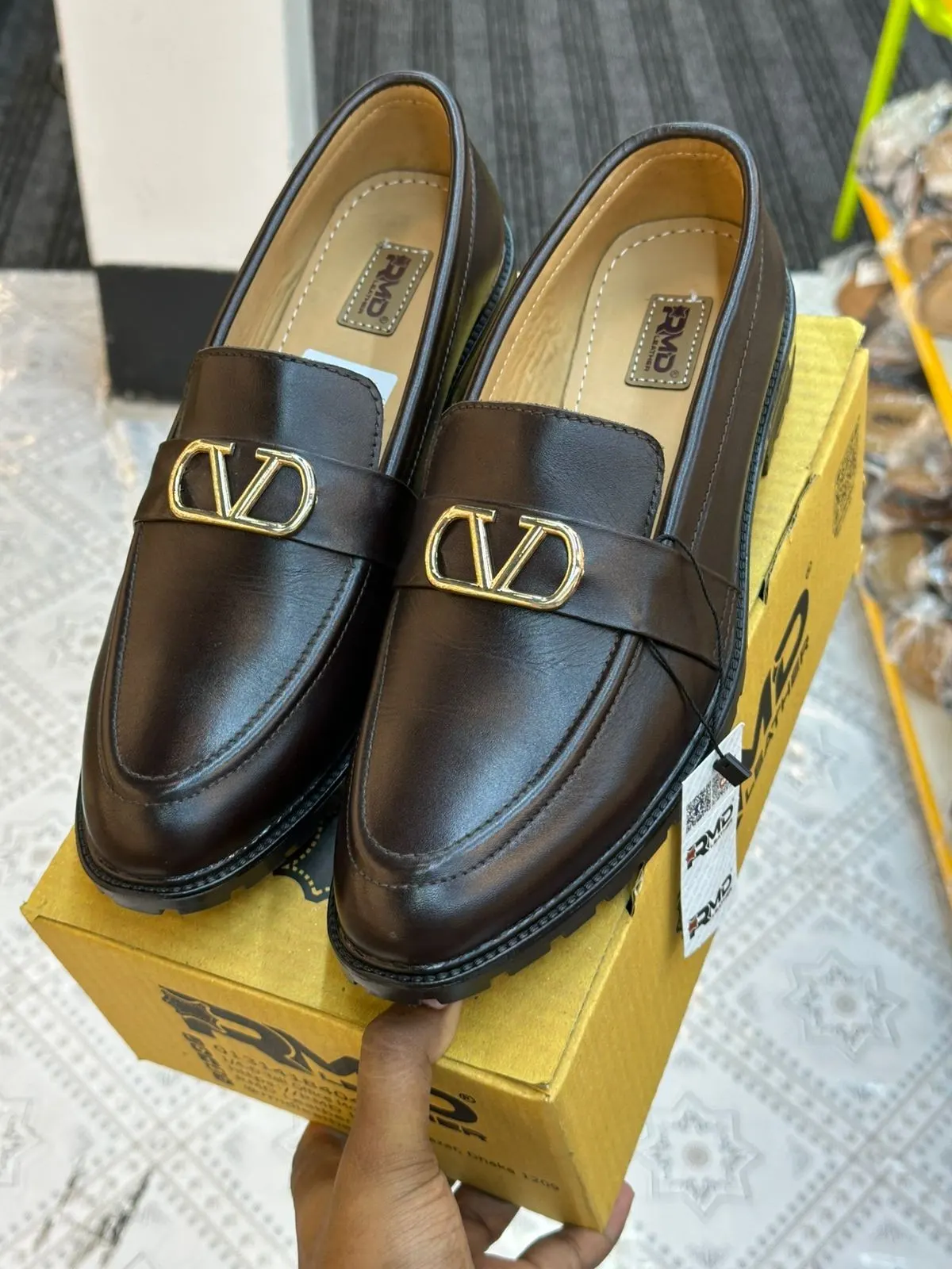 Semi Chunky Tersel (V) - Cow Leather