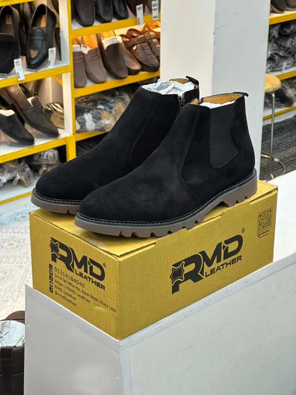 CAT CHELSEA BOOT - SWEET LEATHER